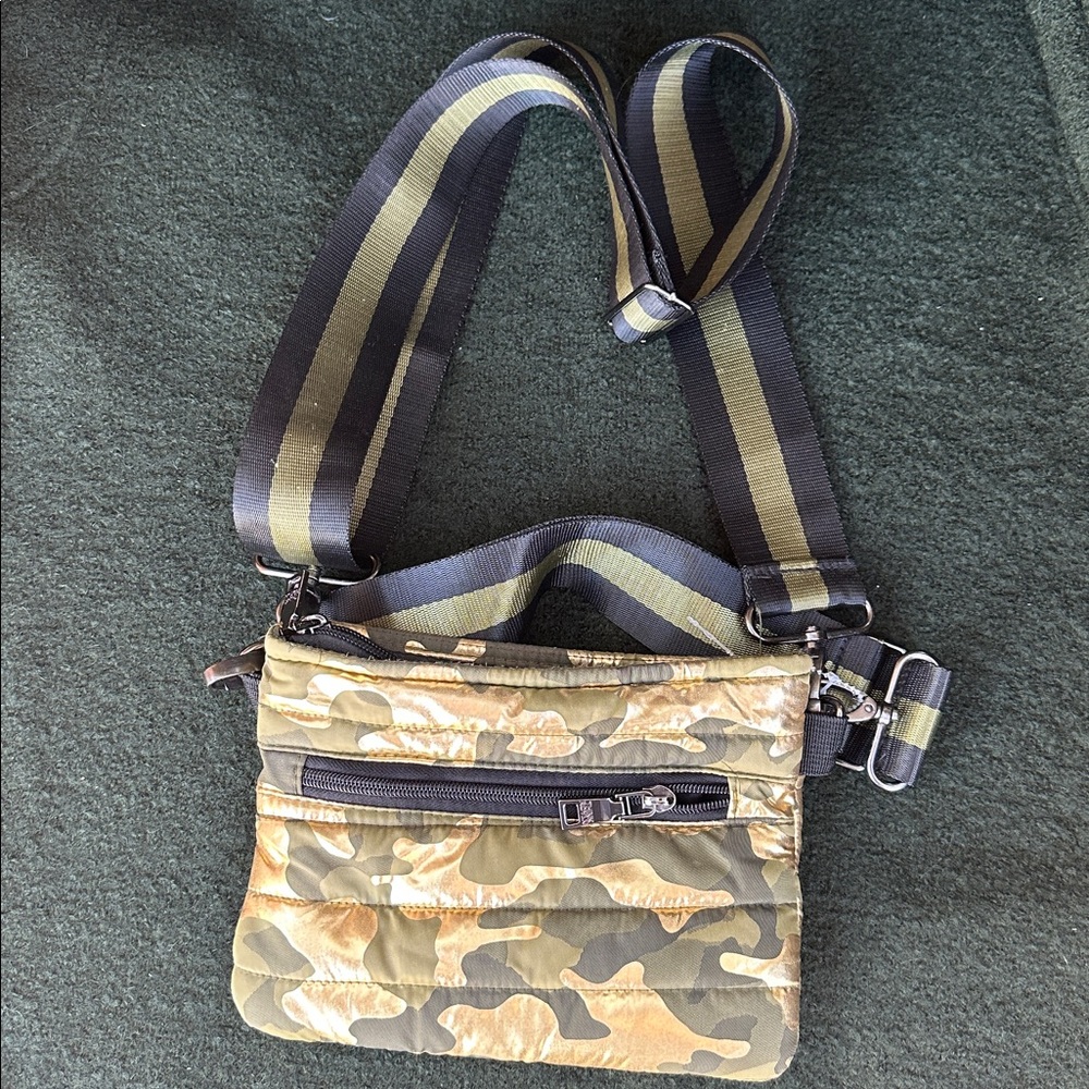 THINK ROYLN Crossbody puffer Metallic camo bum BAG